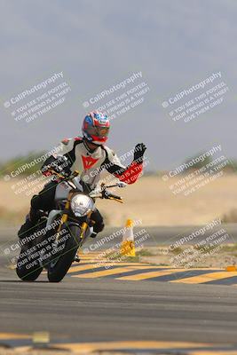 media/Sep-30-2023-SoCal Trackdays (Sat) [[636657bffb]]/Turn 15 (1120am)/